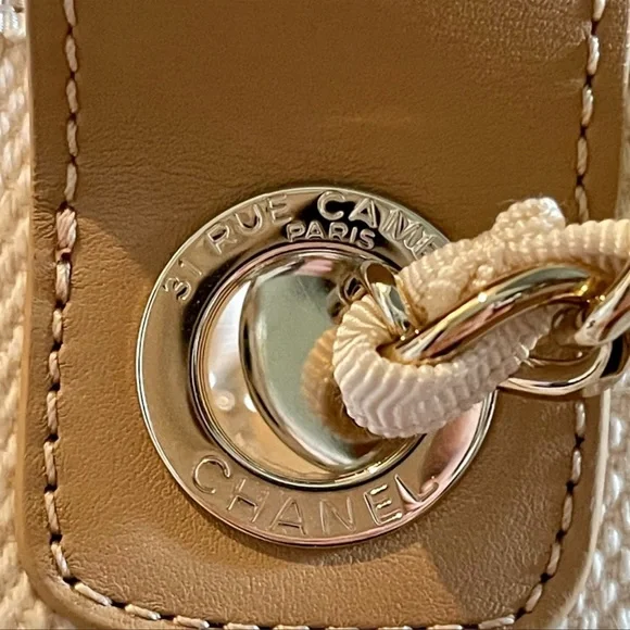 ❌❌❌SOLD❌❌❌Chanel Deauville Tote - Picture 10 of 14